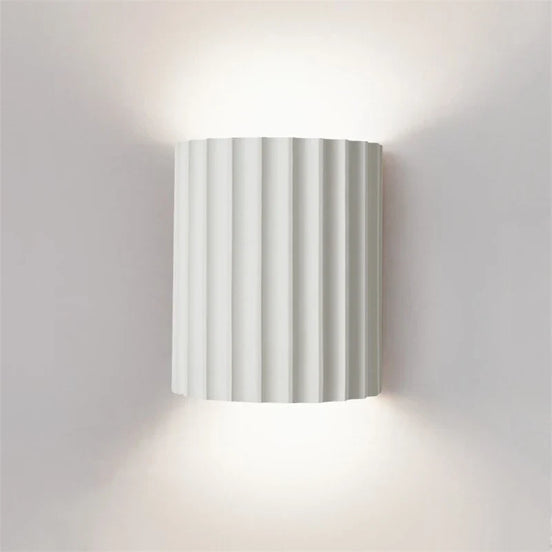 Vaelo Home Rilla Resin Wall Lamp – Ribbed Nordic Up & Down Wall Light