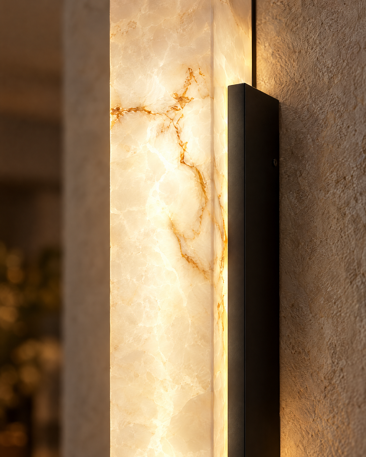 Stone-look, made to glow